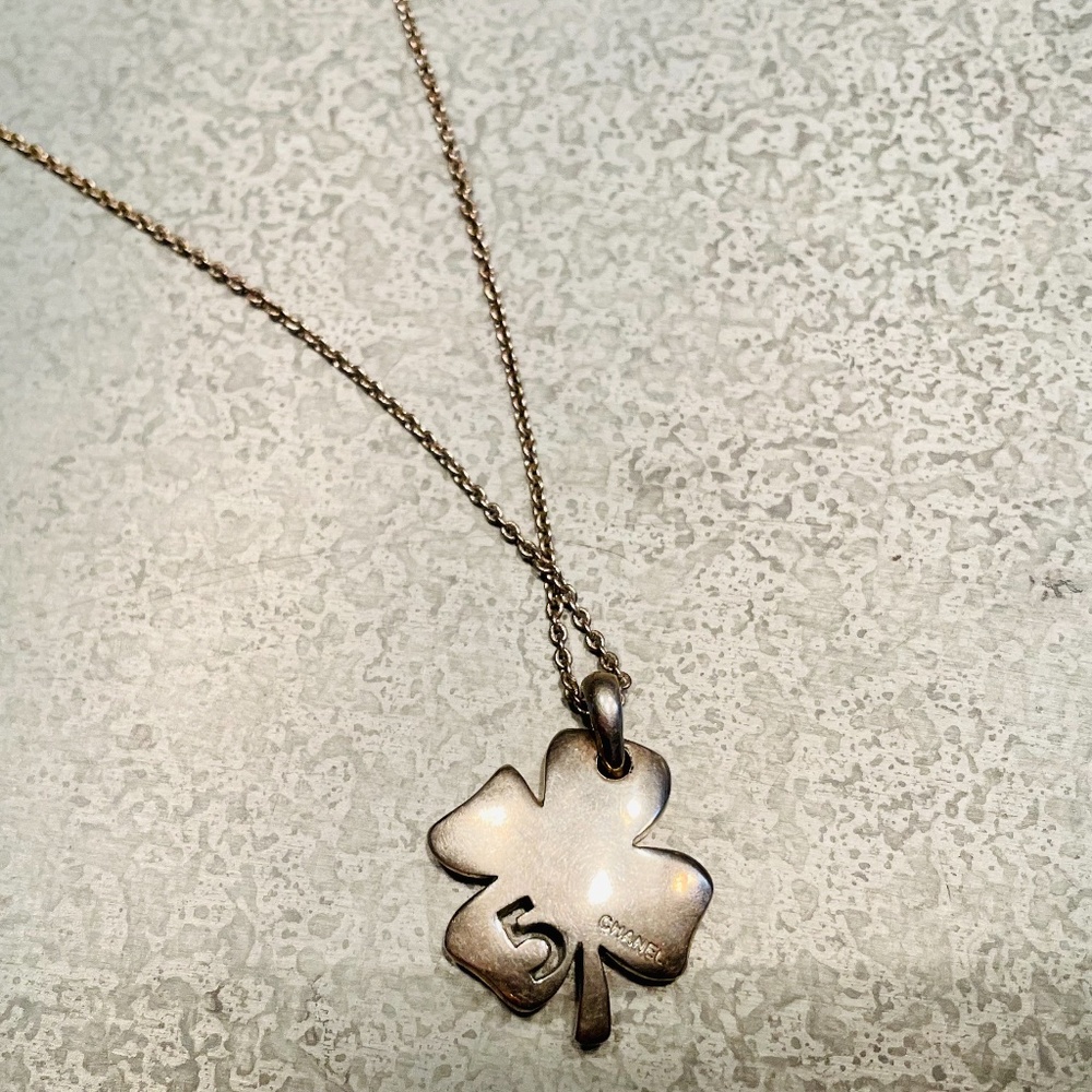 Chanel lucky clover necklace